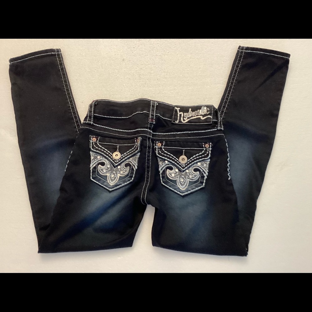 Hydraulic Embellished skinny jeans Sz0 Missing 1 stud bk lft pocket. See pics